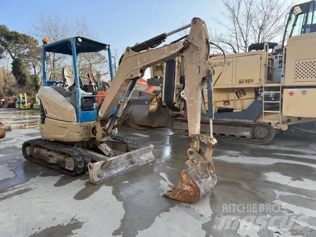 Bobcat E 27 Mini pelle < 7t