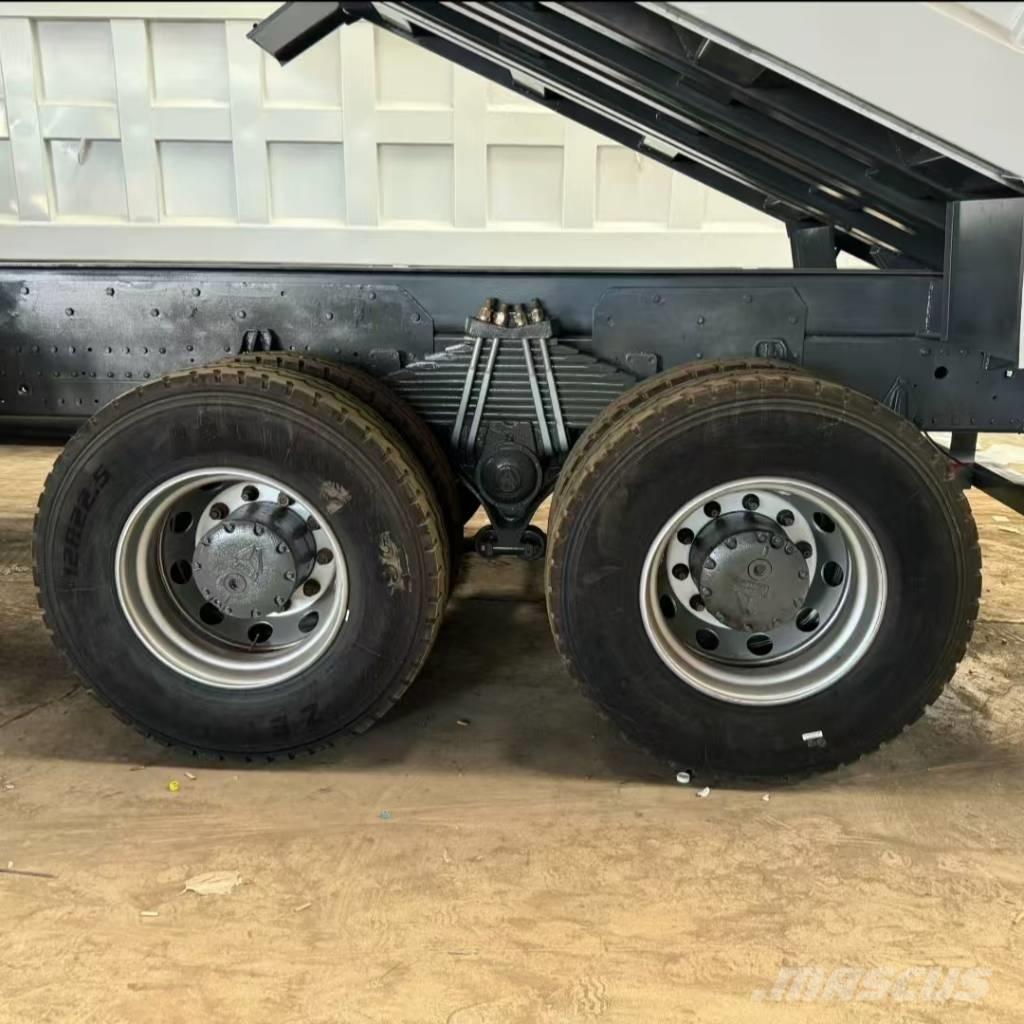 Howo 371 8x4 Camion benne