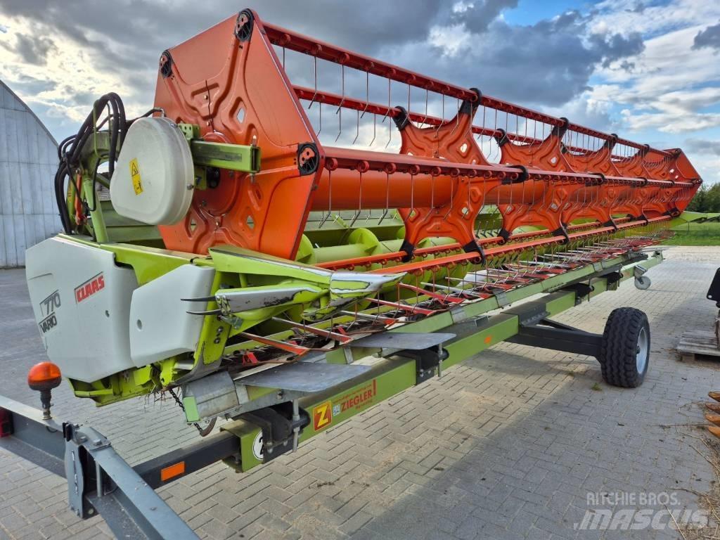 CLAAS Lexion 670 Moissonneuse batteuse