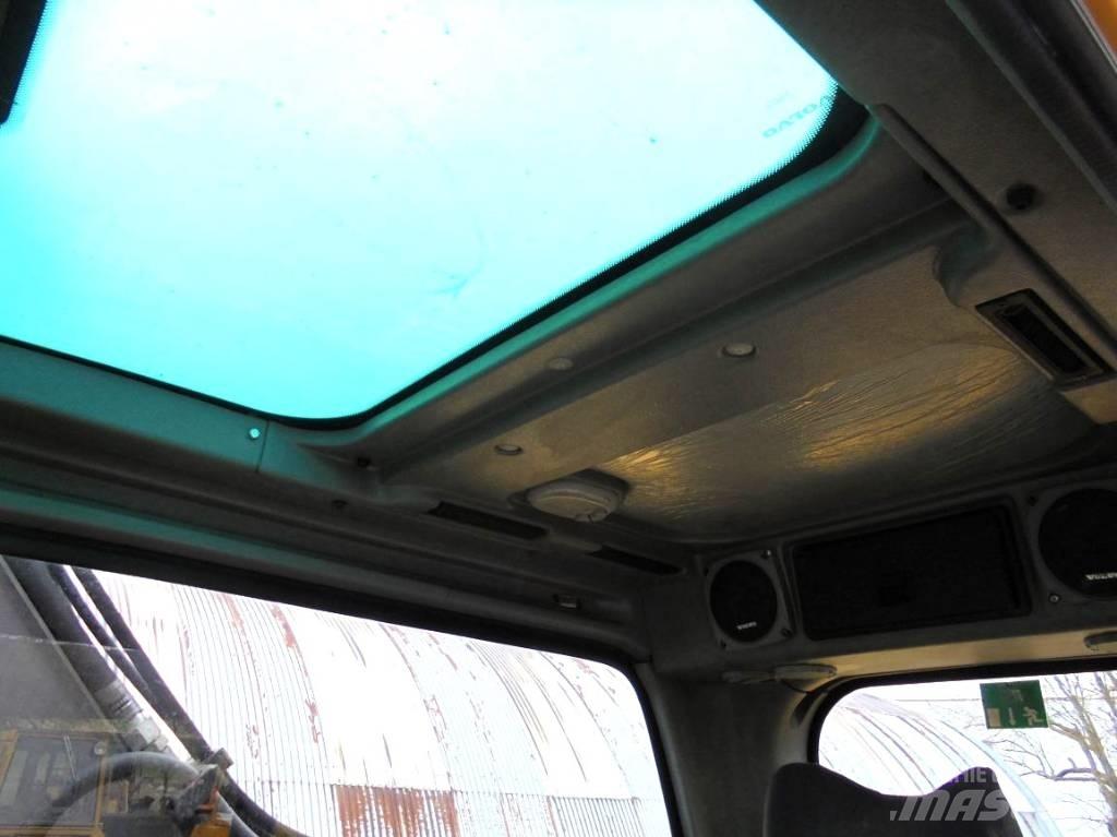 Volvo EW 140 B Pelle sur pneus