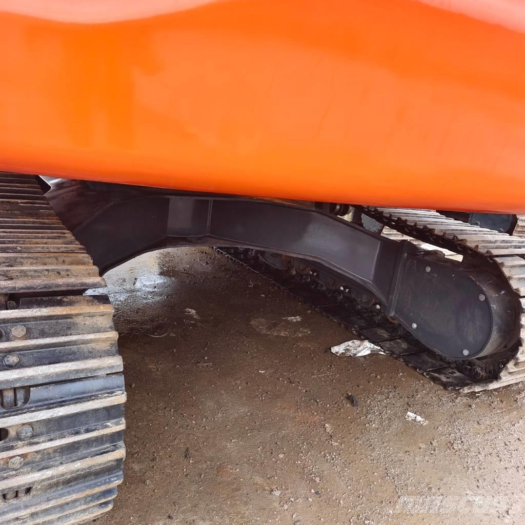 Doosan DX 225 Pelle sur chenilles