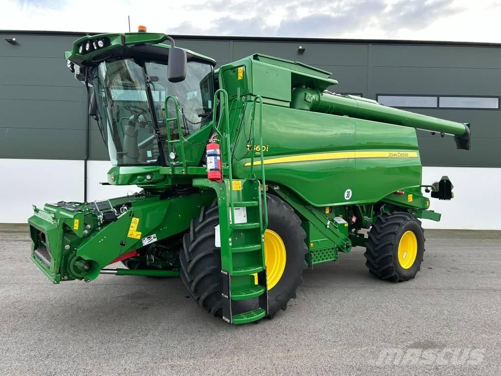 John Deere T 560 i Moissonneuse batteuse