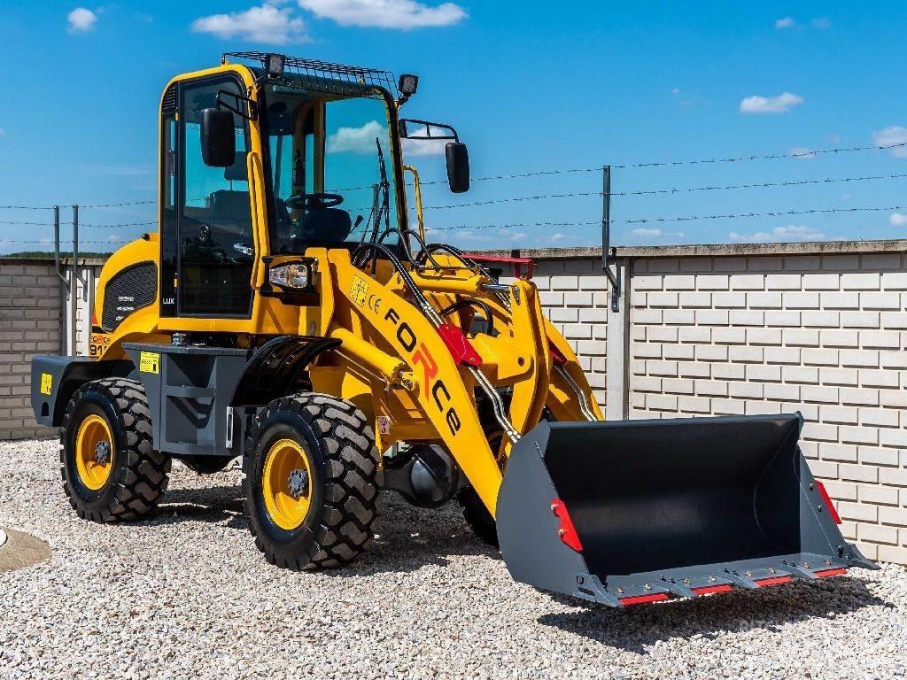 Force 915 lux Chargeuse forestière