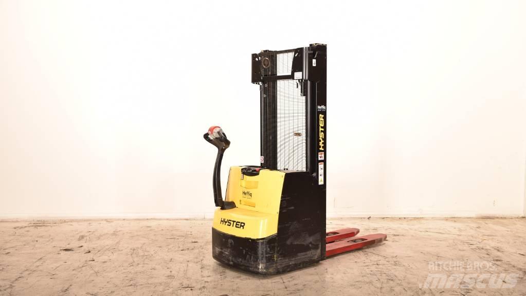 Hyster S 1.6 Gerbeur accompagnant