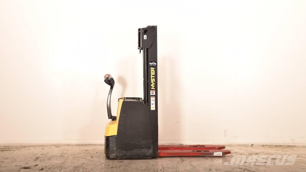 Hyster S 1.6 Gerbeur accompagnant