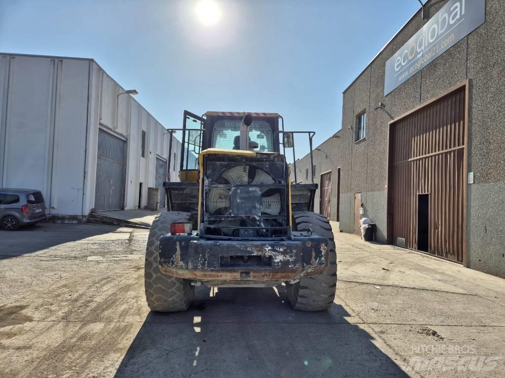 Komatsu WA 380-6 Chargeuse sur pneus