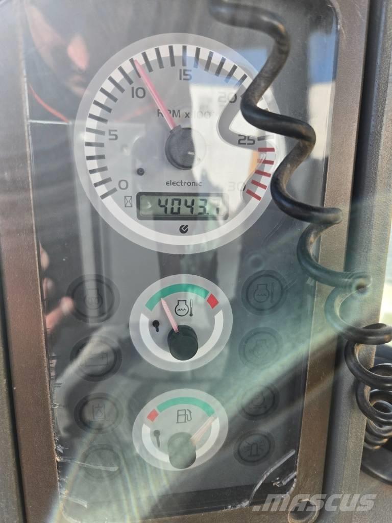 Komatsu WB 97 R-5EO Tractopelle