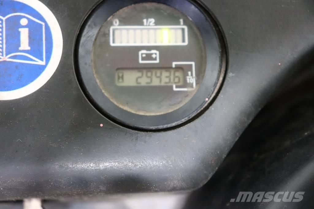 Linde L12AC Gerbeur accompagnant