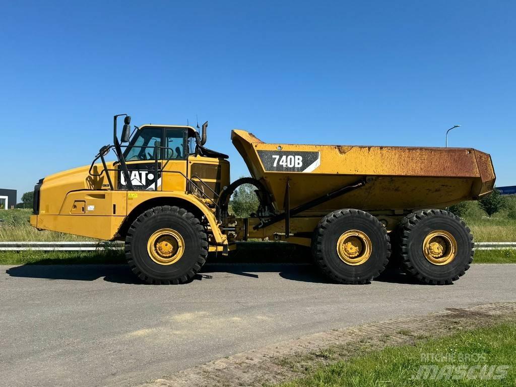 CAT 740B Tombereau articulé