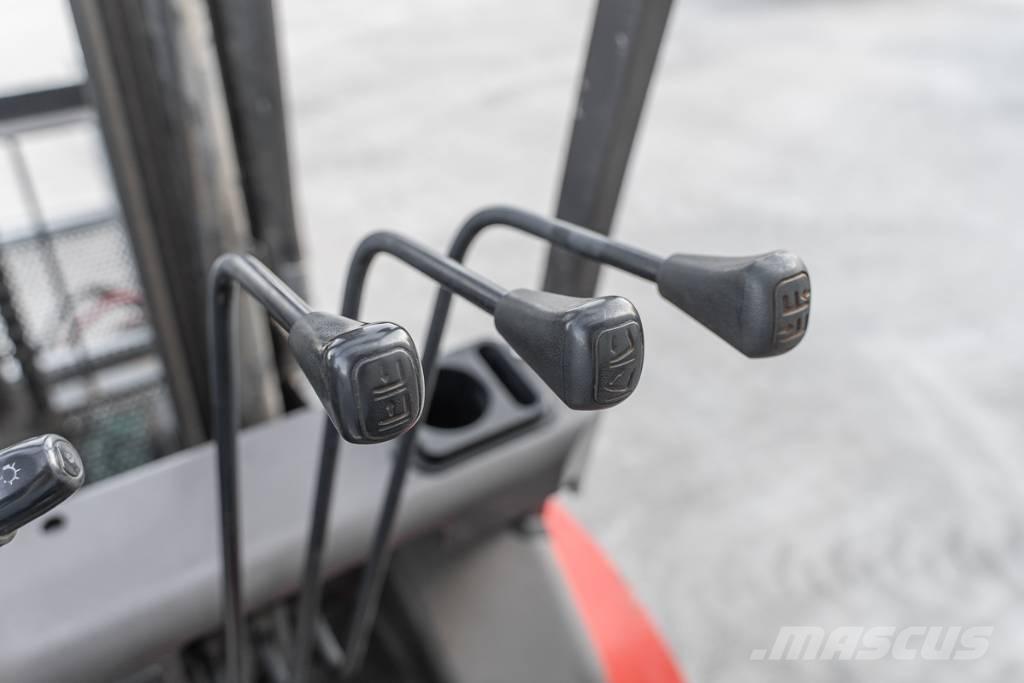 Manitou ME 425 Chariots élévateurs électriques