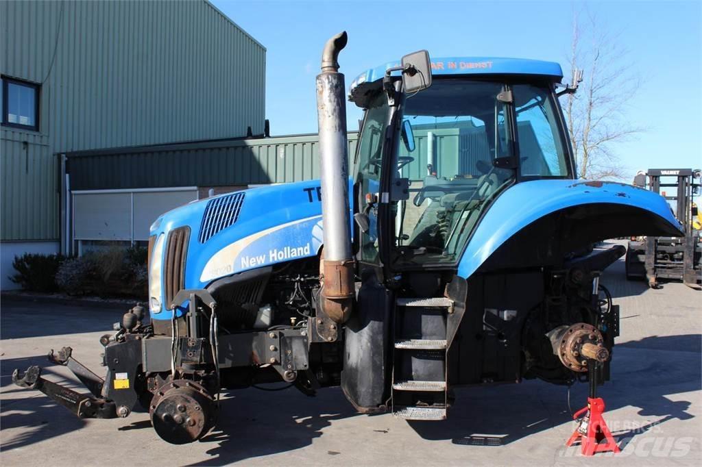 New Holland T8020 Tracteur