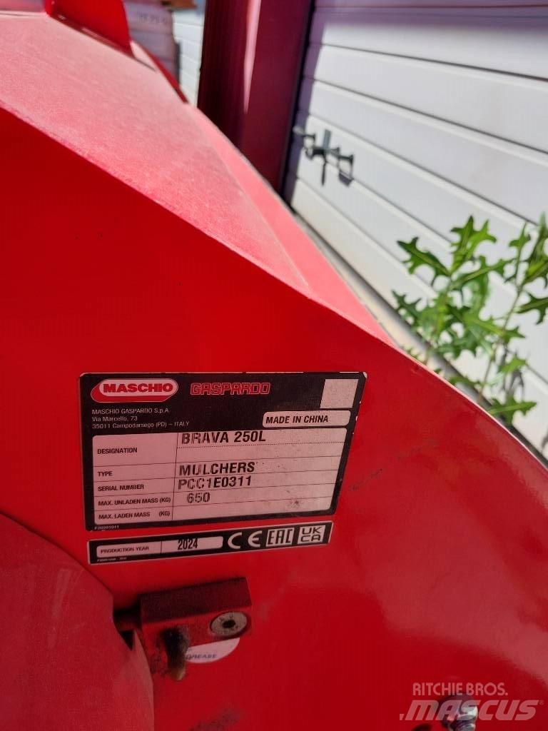 Maschio Brava 250 L Broyeur / Gyrobroyeur / Epareuse
