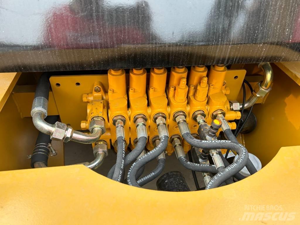 CAT 420 F Tractopelle