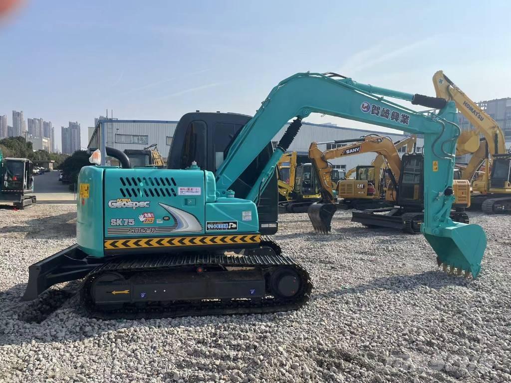 Kobelco SK75 Pelle sur chenilles