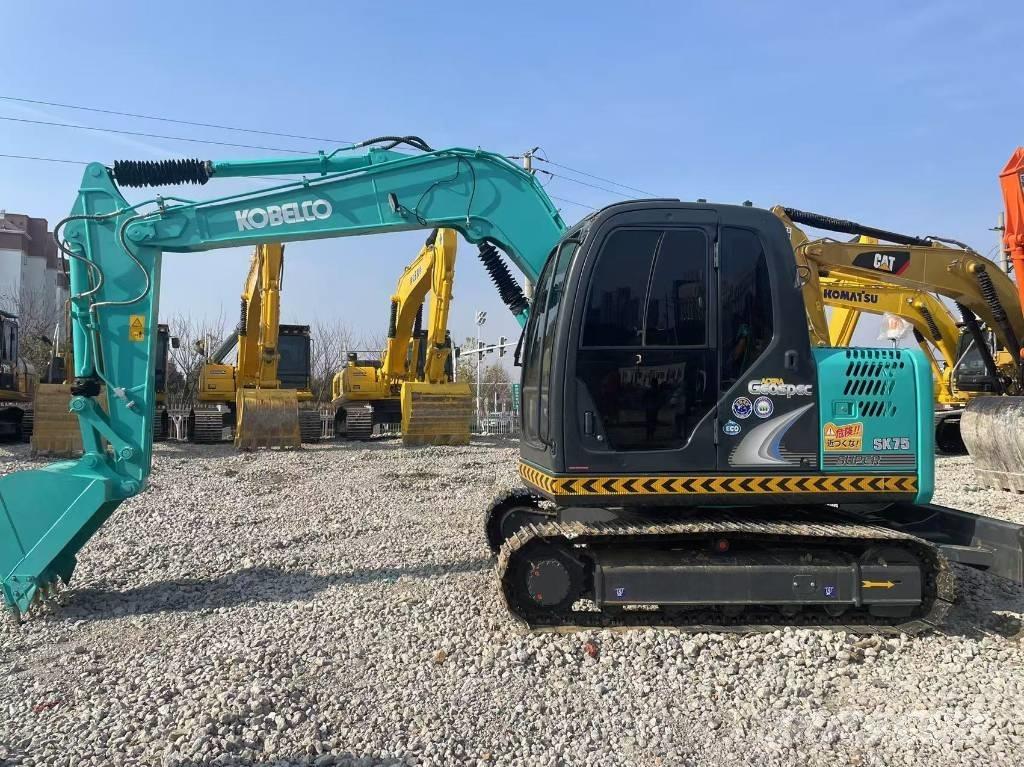 Kobelco SK75 Pelle sur chenilles