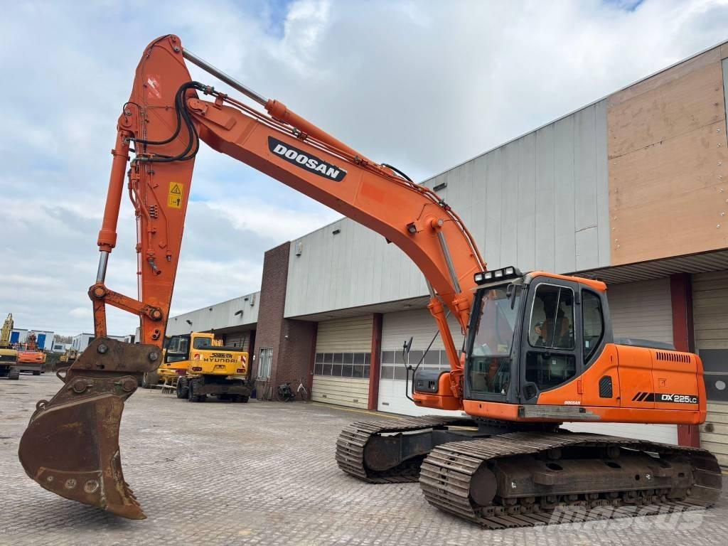 Doosan DX 225 LC Pelle sur chenilles