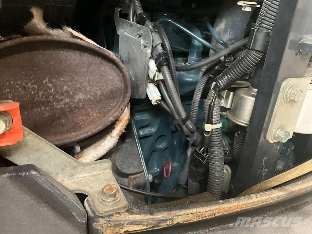 Kubota U 27-4 Mini pelle < 7t