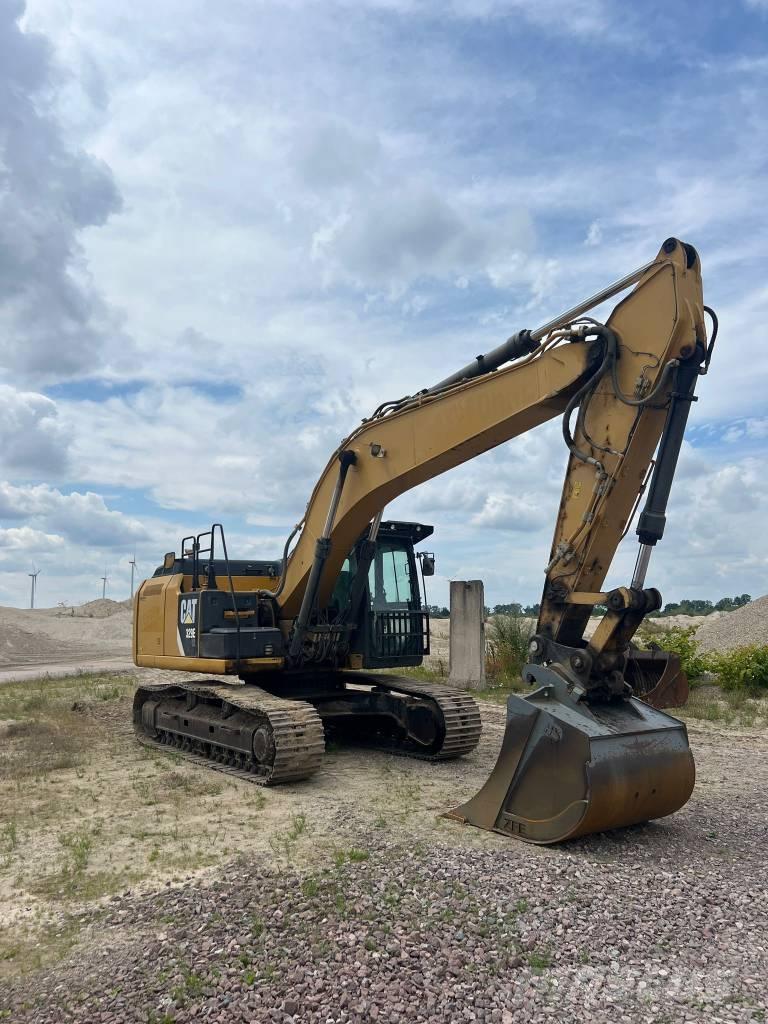 CAT 329 E LN Pelle sur chenilles