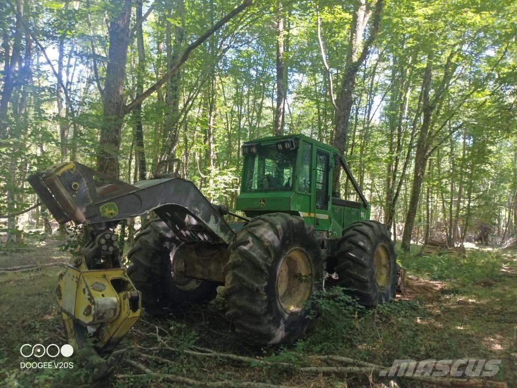 John Deere 548 G III Débusqueur