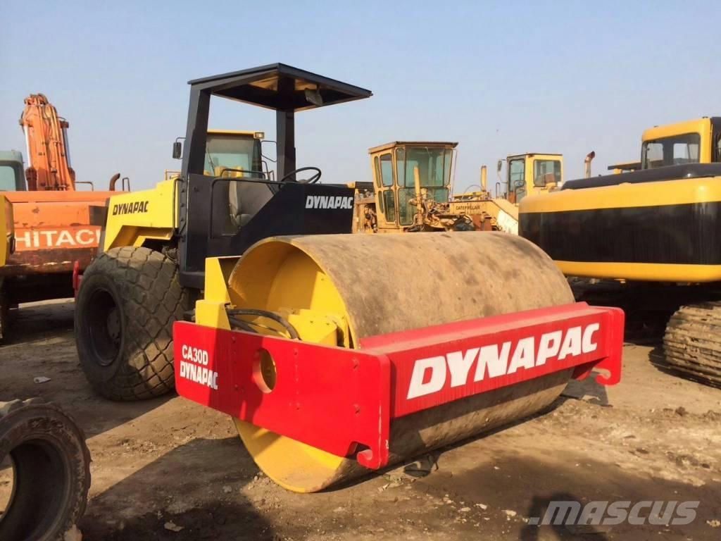 Dynapac CA 30 D Rouleaux monocylindre