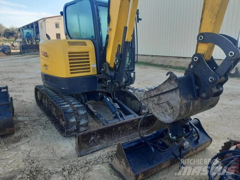 New Holland E 60 C Mini pelle < 7t