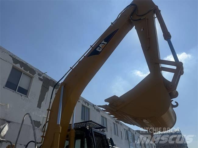 CAT 320 C L Pelle sur chenilles