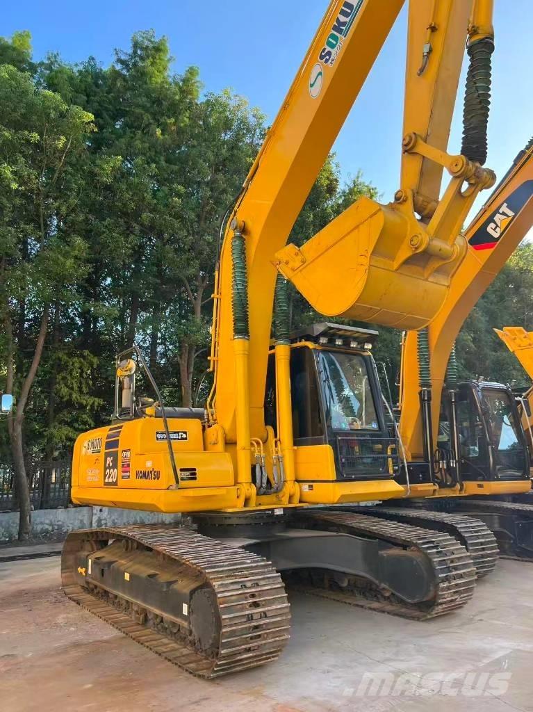 Komatsu PC 220-8 Pelle sur chenilles