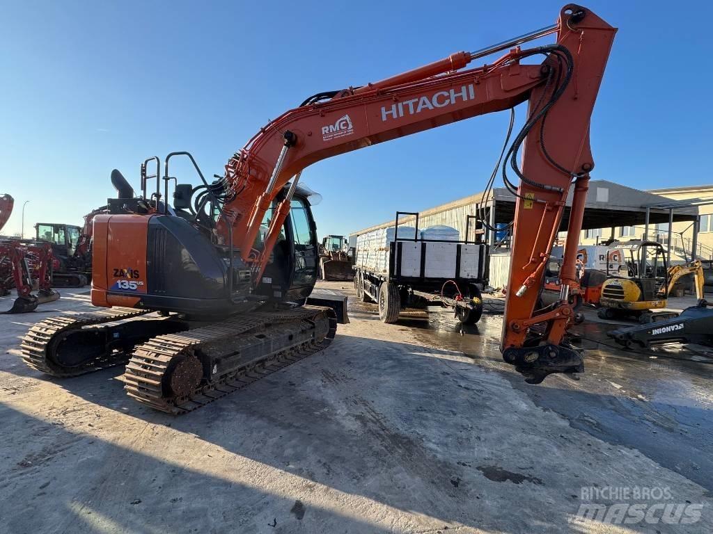 Hitachi ZX 135 US-6 Pelle sur chenilles