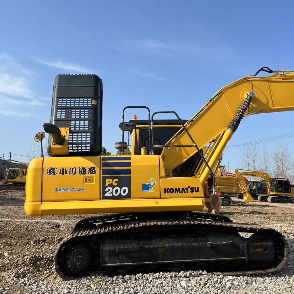 Komatsu PC 200 Pelle sur chenilles