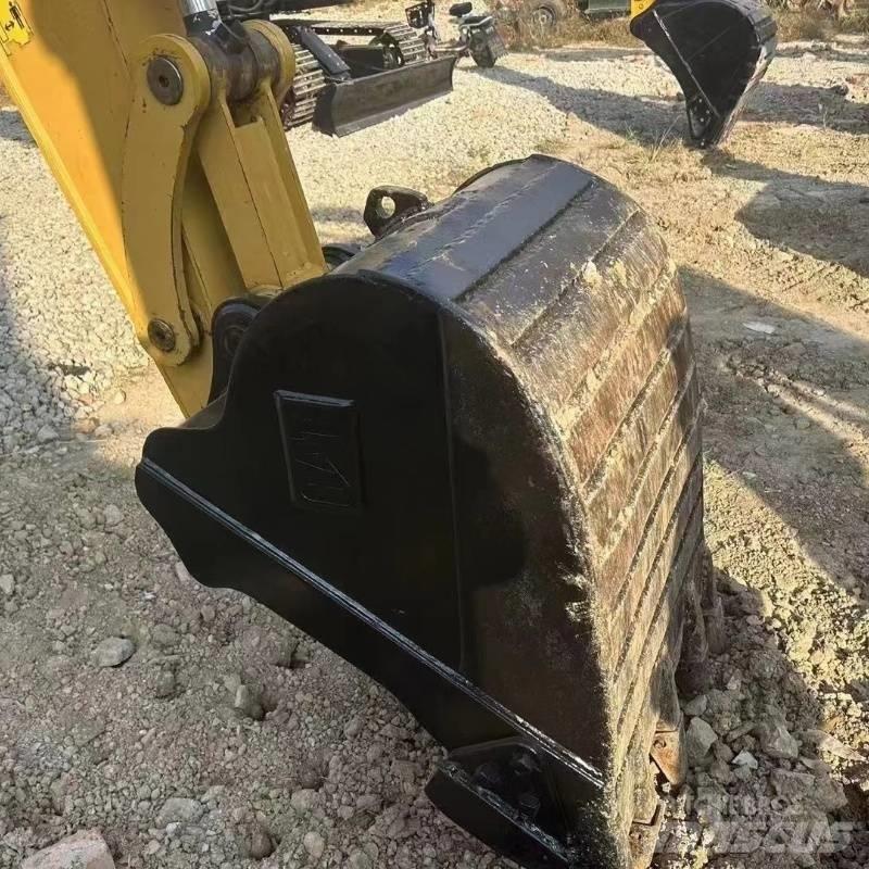 CAT 307E2 Pelle sur chenilles