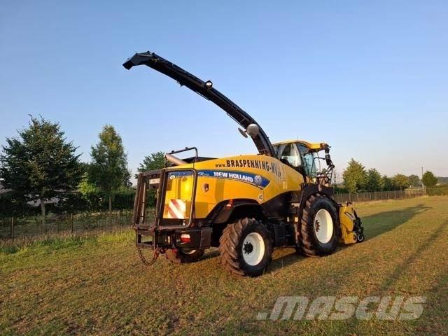 New Holland FR700 Ensileuse automotrice