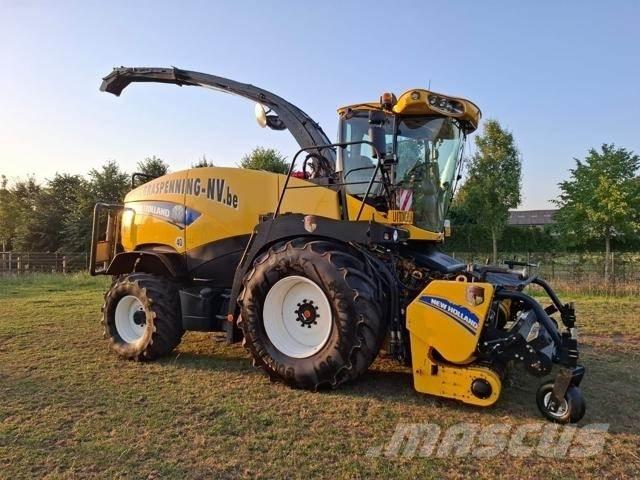 New Holland FR700 Ensileuse automotrice