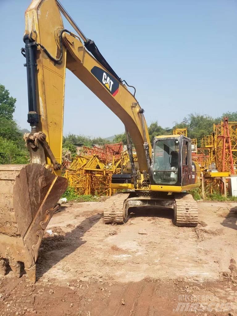 CAT 320 D Pelle sur chenilles
