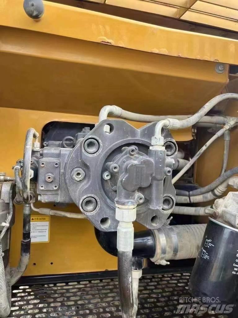 Sany SY 215 C-pro Pelle sur chenilles