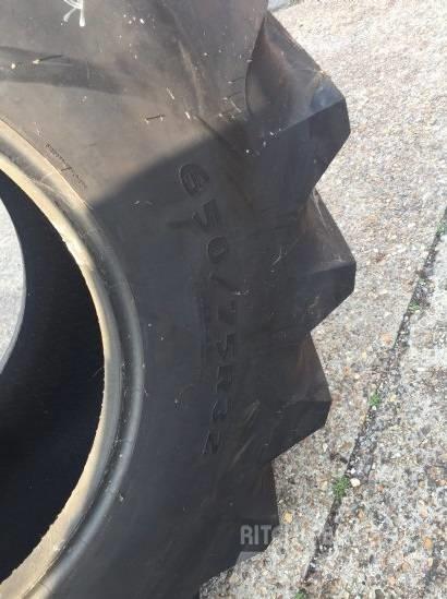 Goodyear 650/75R32 Pneus, roues et jantes