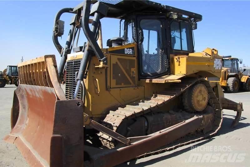 CAT D6R2 Bouteurs sur chenilles