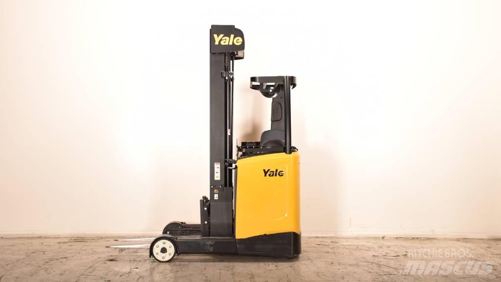 Hyster MR 14 Chariot à mât rétractable