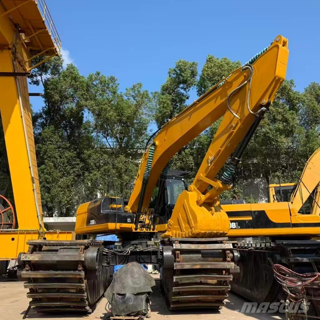 CAT 320 D Pelles amphibies