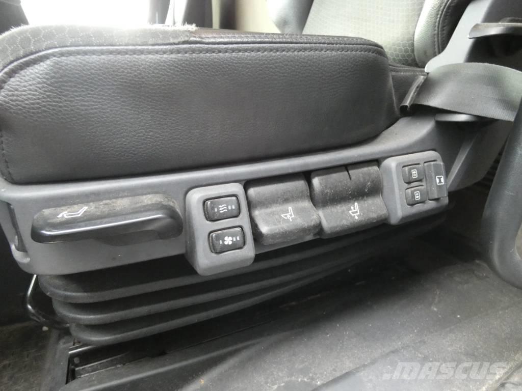 Scania P 250 Camion plateau