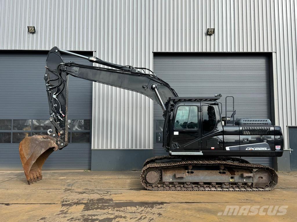 Doosan DX225LC-5 Pelle sur chenilles