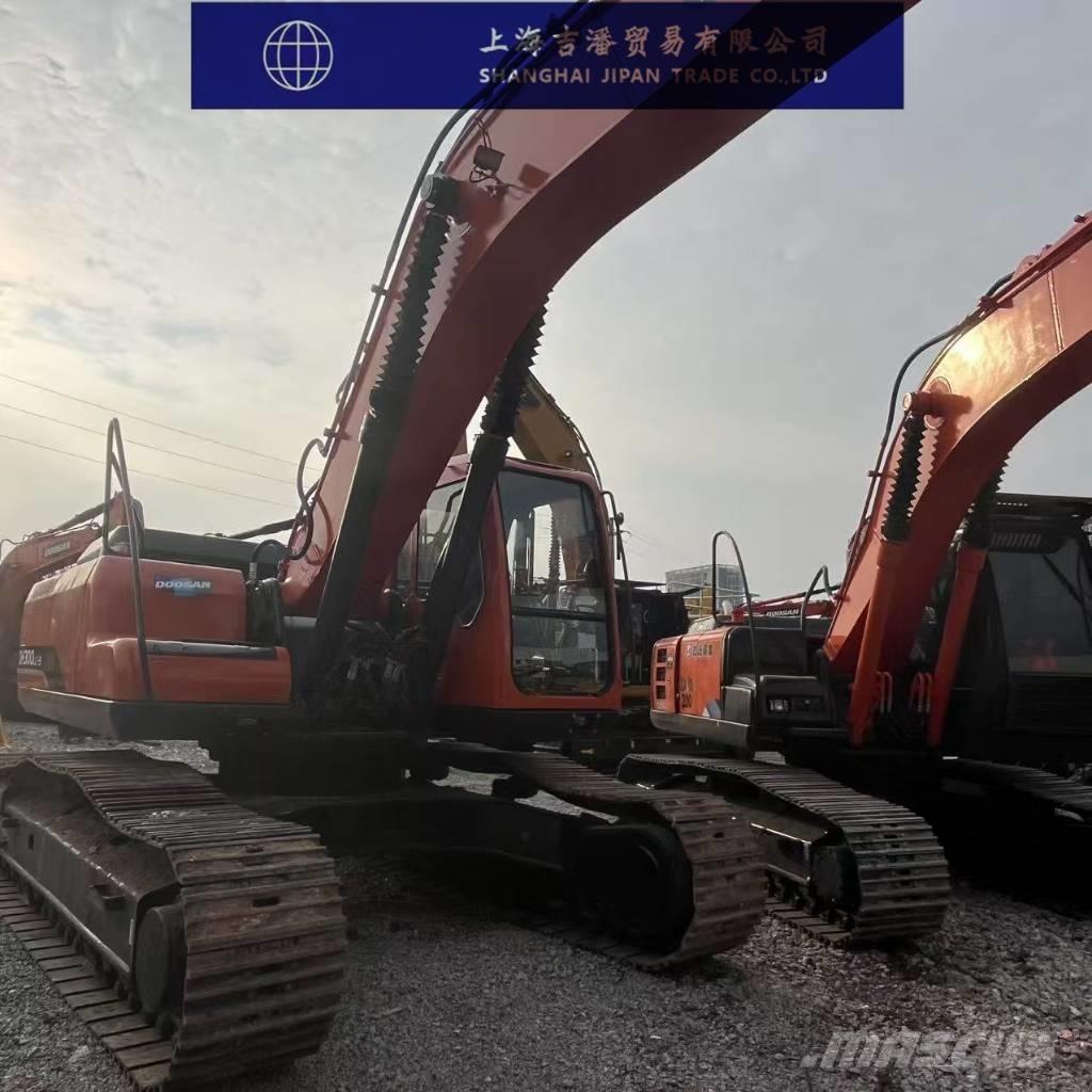 Doosan DH 300 Pelle sur chenilles