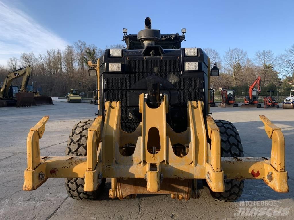 CAT 140 M 3 Niveleuse