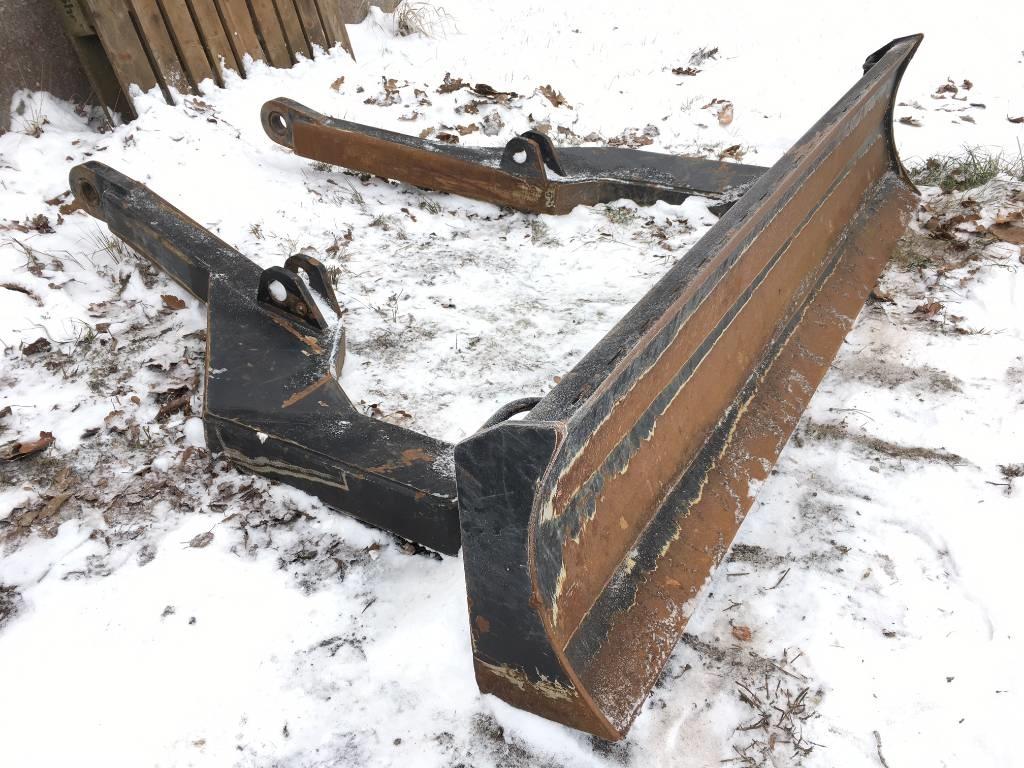 Komatsu Dozer blade Autres accessoires pour matériel forestier
