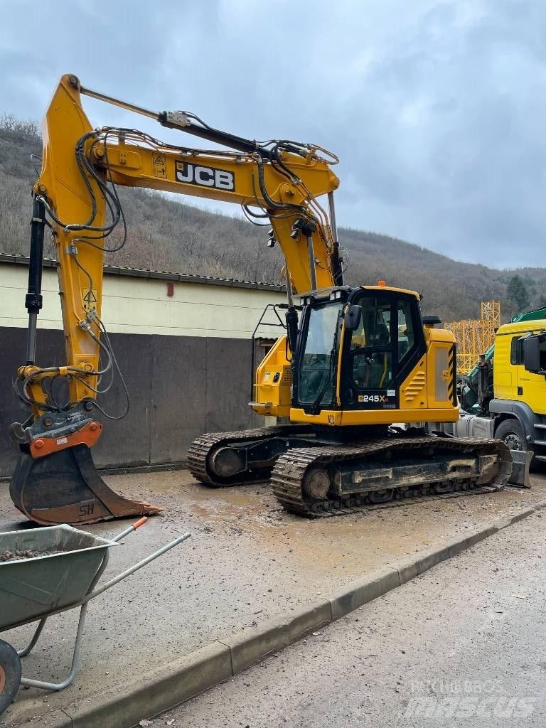 JCB 245 XR Pelle sur chenilles