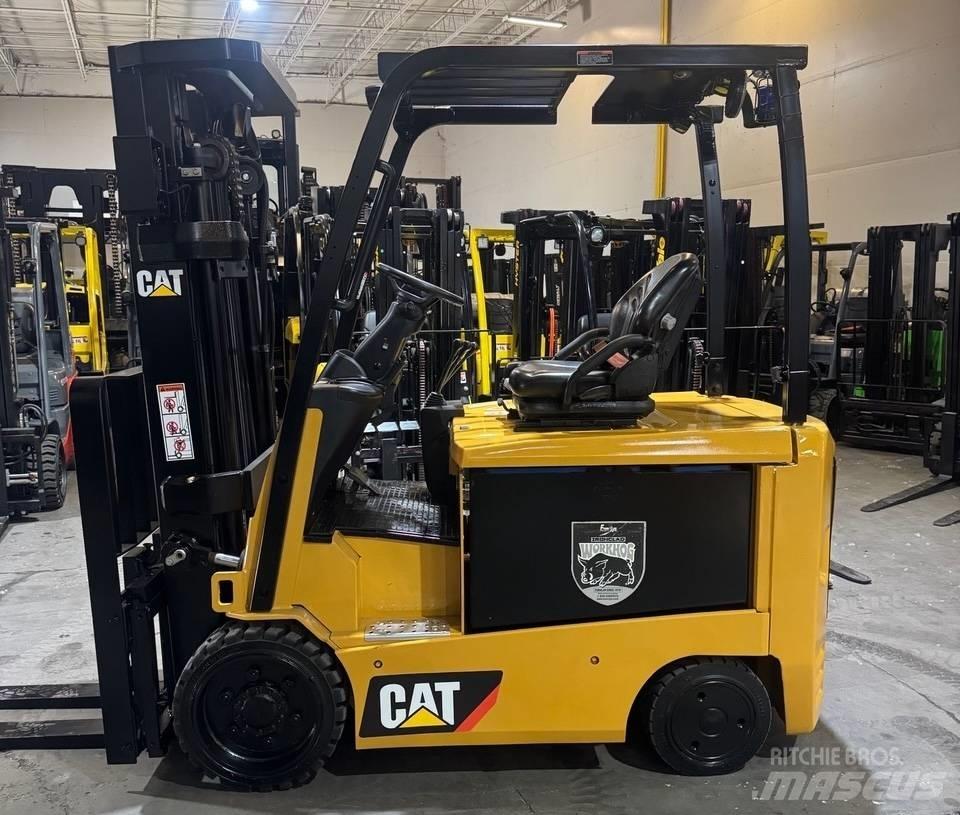 CAT EC30N2 Chariots élévateurs électriques