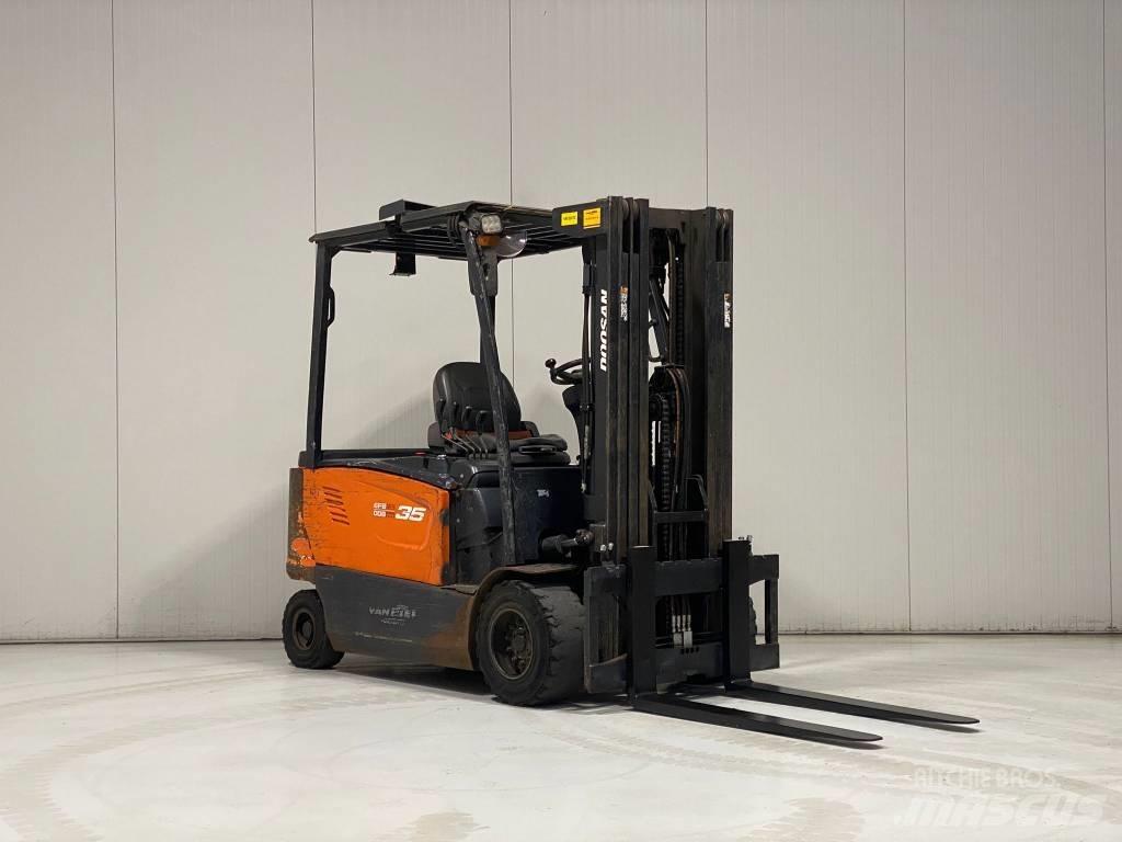 Doosan B35X-7 Chariots élévateurs électriques