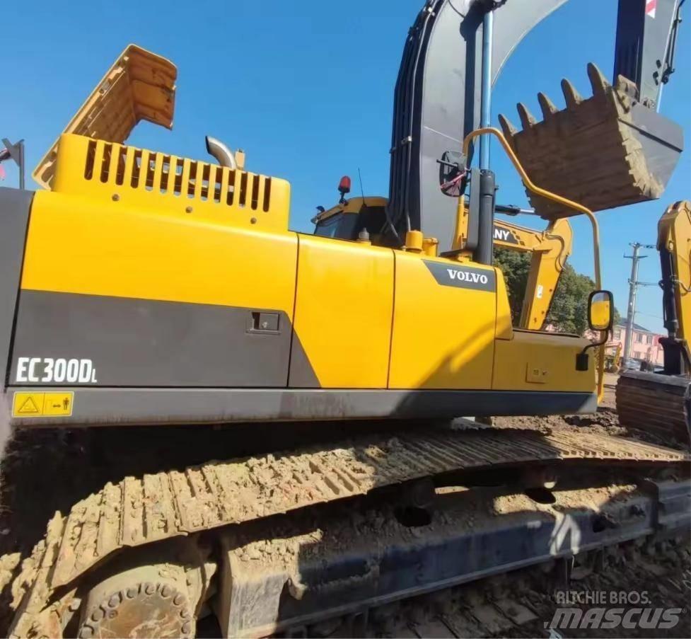 Volvo EC 300 D L Pelle sur chenilles