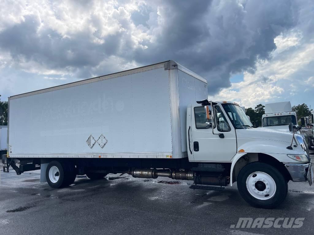 International 4300 Camion Fourgon