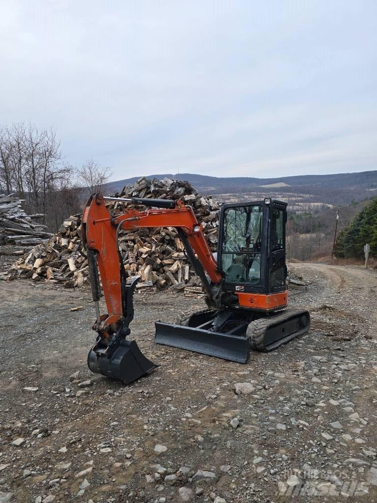 Hitachi ZX35 Mini pelle < 7t