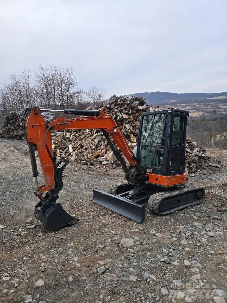 Hitachi ZX35 Mini pelle < 7t